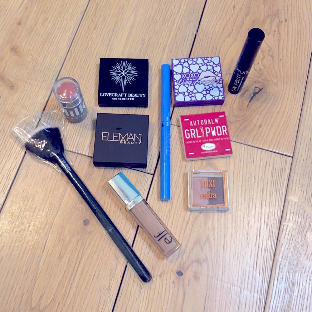 Lot of cosmetics